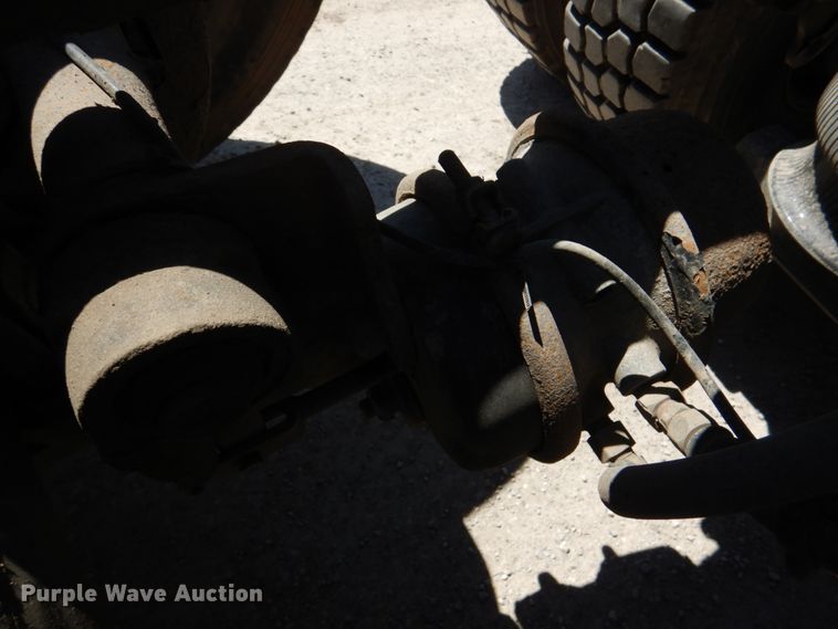 image for item DK5565 2010 Mack CXU  semi truck