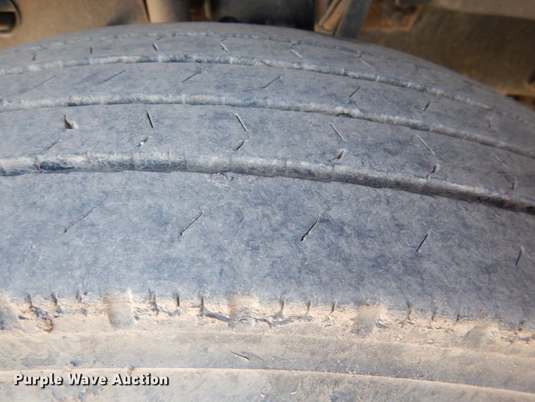 image for item DK5565 2010 Mack CXU  semi truck