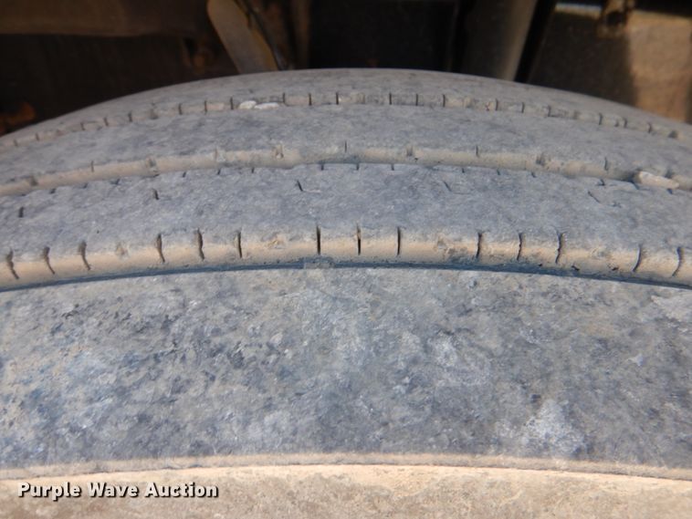 image for item DK5565 2010 Mack CXU  semi truck