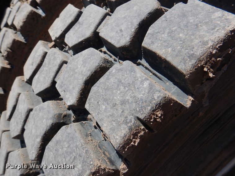 image for item DK5565 2010 Mack CXU  semi truck