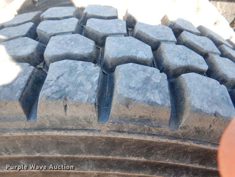 image for item DK5565 2010 Mack CXU  semi truck