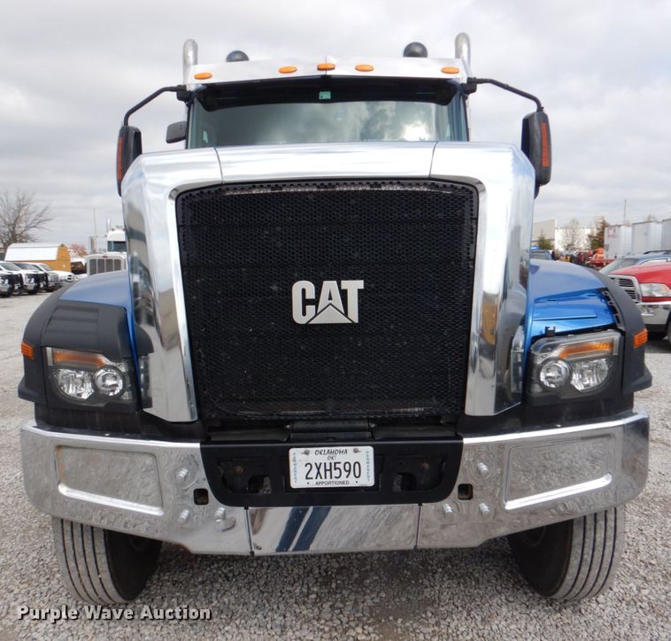 image for item DK5598 2016 Caterpillar CT680L  semi truck