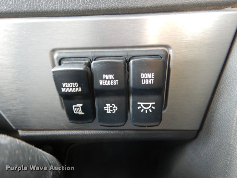 image for item DK5598 2016 Caterpillar CT680L  semi truck