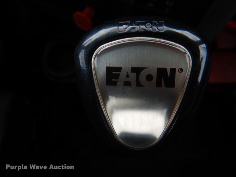 image for item DK5598 2016 Caterpillar CT680L  semi truck