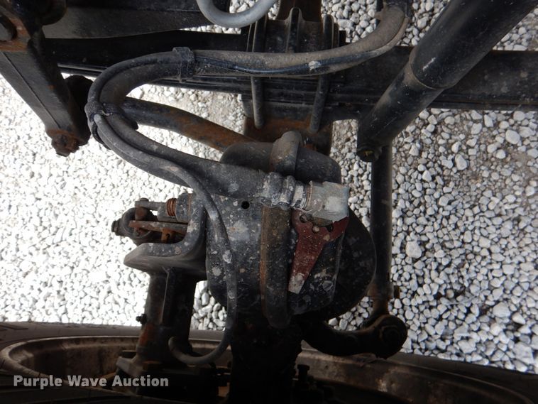 image for item DK5598 2016 Caterpillar CT680L  semi truck