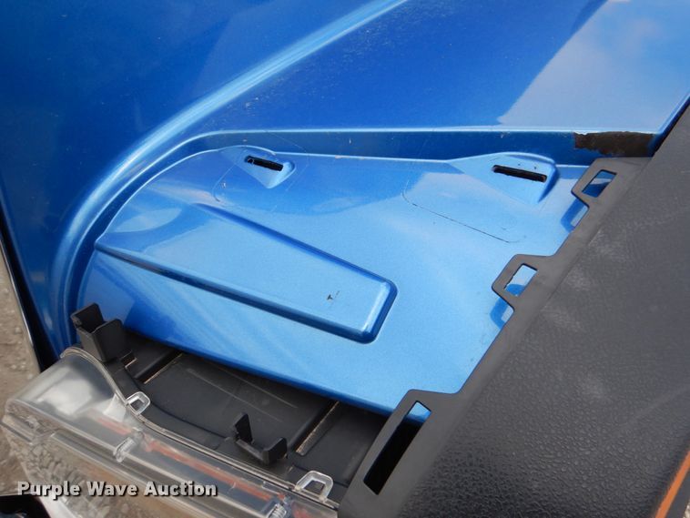 image for item DK5598 2016 Caterpillar CT680L  semi truck