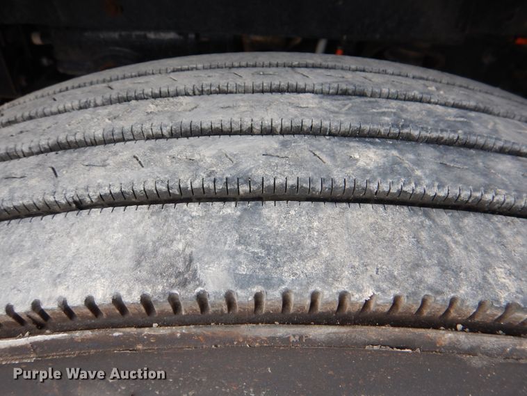 image for item DK5598 2016 Caterpillar CT680L  semi truck