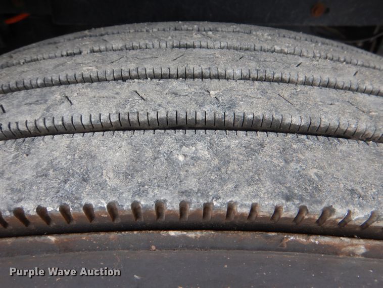 image for item DK5598 2016 Caterpillar CT680L  semi truck