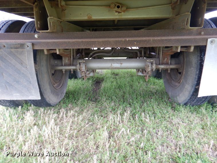 image for item DK5629 1994 Utility Trailers  dry van trailer