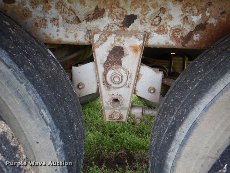 image for item DK5629 1994 Utility Trailers  dry van trailer