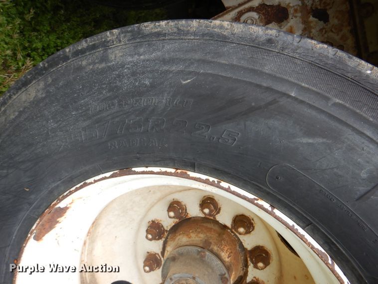 image for item DK5629 1994 Utility Trailers  dry van trailer