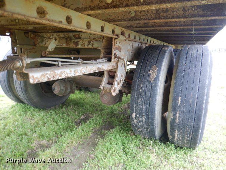 image for item DK5629 1994 Utility Trailers  dry van trailer