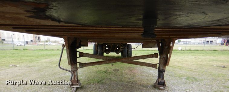 image for item DK5629 1994 Utility Trailers  dry van trailer