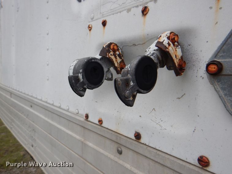 image for item DK5629 1994 Utility Trailers  dry van trailer