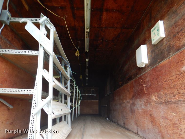 image for item DK5630 1970 Fruehauf FB-6-F2-40-CT  dry van trailer