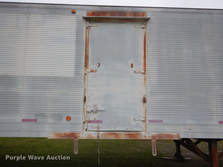 image for item DK5630 1970 Fruehauf FB-6-F2-40-CT  dry van trailer