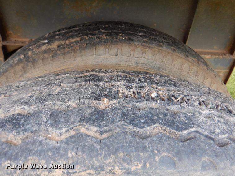 image for item DK5630 1970 Fruehauf FB-6-F2-40-CT  dry van trailer