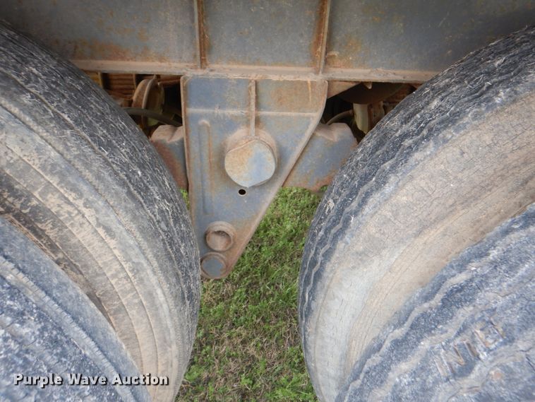 image for item DK5630 1970 Fruehauf FB-6-F2-40-CT  dry van trailer