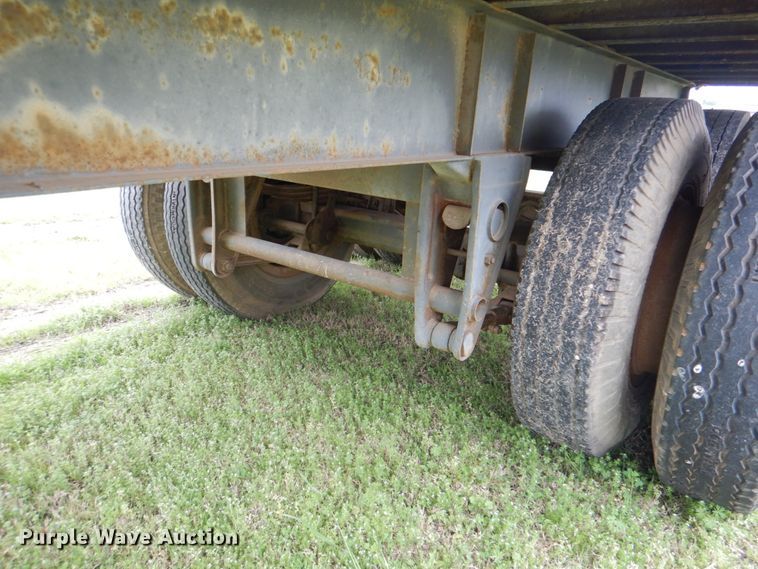 image for item DK5630 1970 Fruehauf FB-6-F2-40-CT  dry van trailer