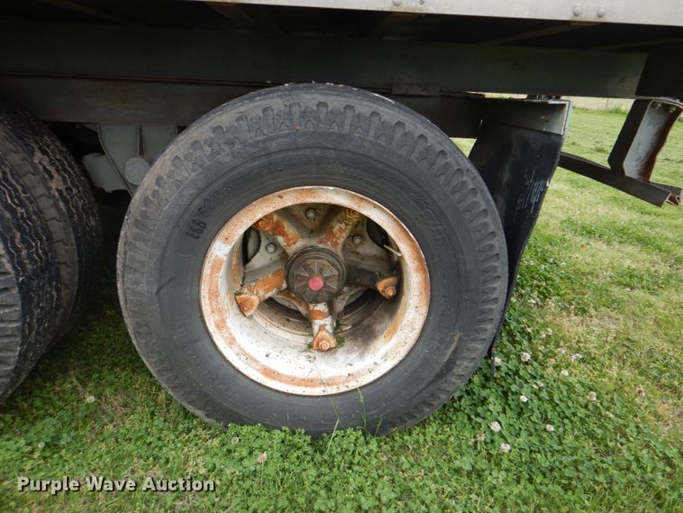 image for item DK5631 1969 Fruehauf F3-9-F2  dry van trailer