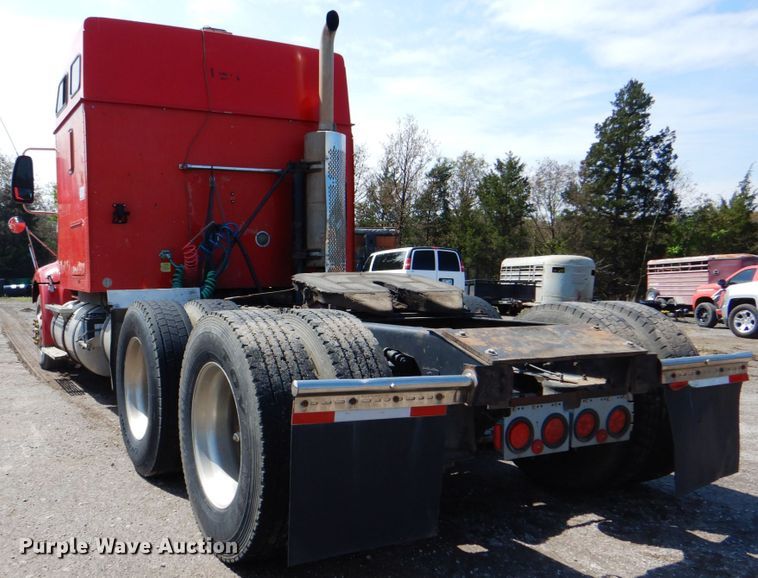 image for item DK5637 2005 International 9400i  semi truck