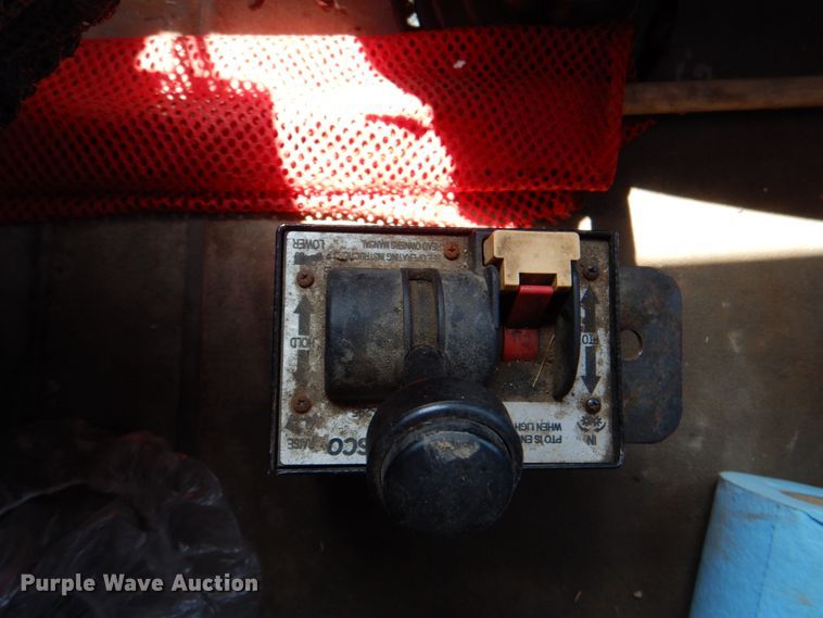 image for item DK5637 2005 International 9400i  semi truck