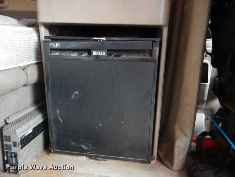 image for item DK5637 2005 International 9400i  semi truck