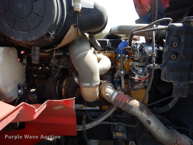 image for item DK5637 2005 International 9400i  semi truck