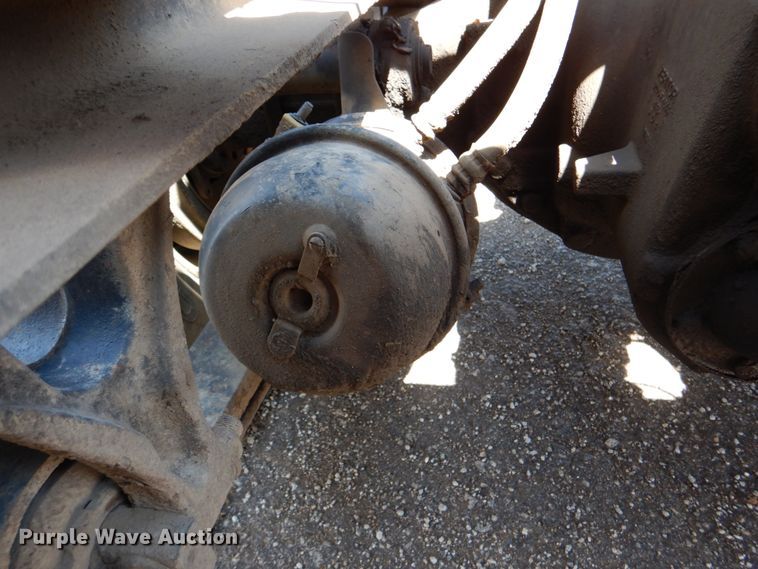 image for item DK5637 2005 International 9400i  semi truck