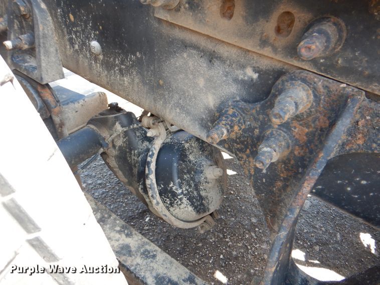 image for item DK5637 2005 International 9400i  semi truck