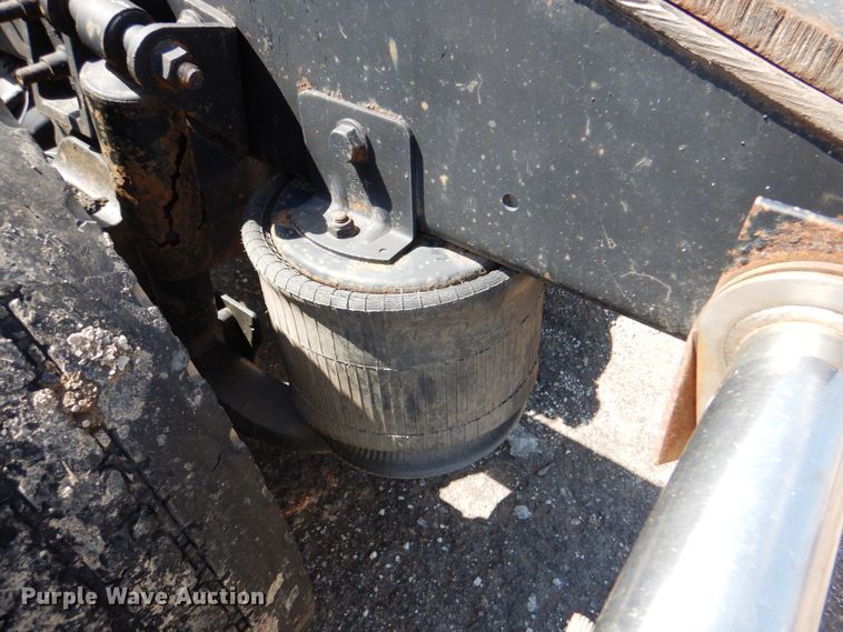 image for item DK5637 2005 International 9400i  semi truck