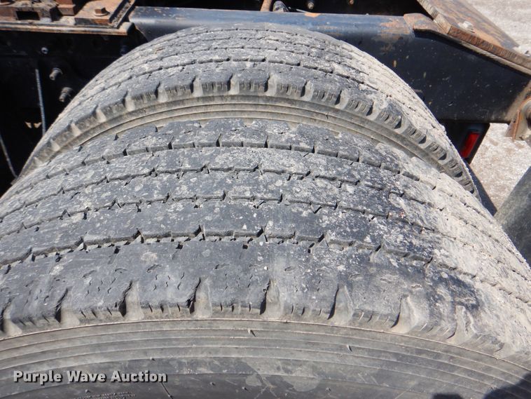 image for item DK5637 2005 International 9400i  semi truck