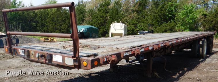 image for item DK5639 1987 Transcraft TL90K45  flatbed trailer