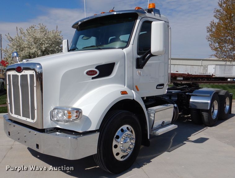 image for item DL2922 2018 Peterbilt 567  semi truck