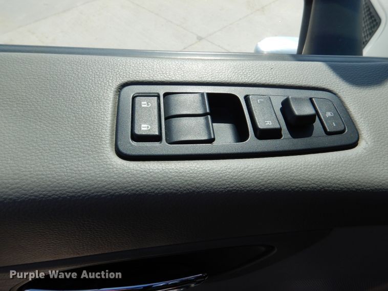 image for item DL2922 2018 Peterbilt 567  semi truck