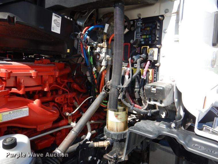 image for item DL2922 2018 Peterbilt 567  semi truck