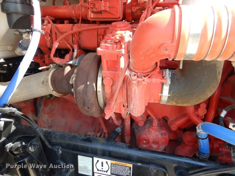 image for item DL2922 2018 Peterbilt 567  semi truck