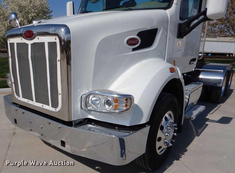 image for item DL2922 2018 Peterbilt 567  semi truck