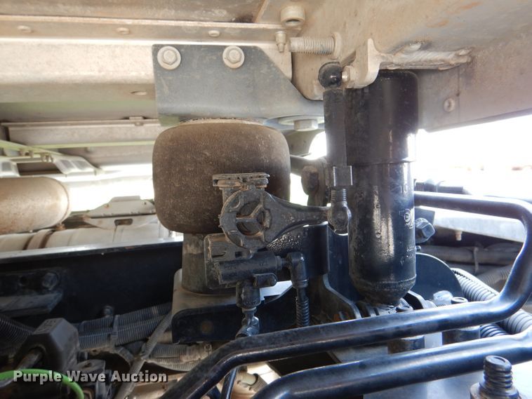 image for item DL2922 2018 Peterbilt 567  semi truck