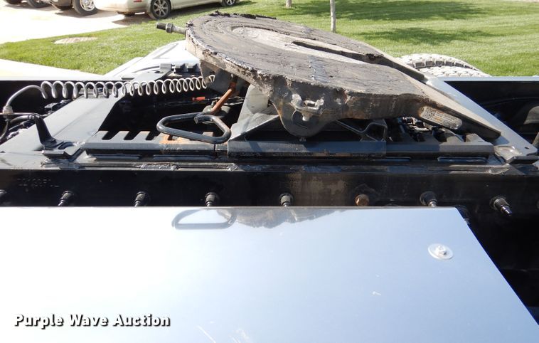 image for item DL2922 2018 Peterbilt 567  semi truck