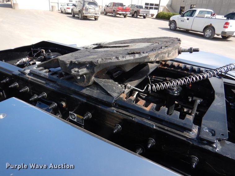 image for item DL2922 2018 Peterbilt 567  semi truck