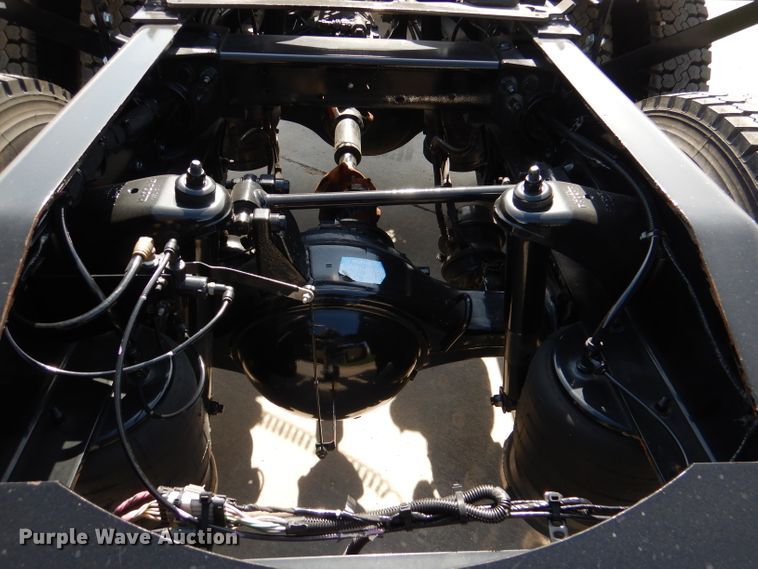 image for item DL2922 2018 Peterbilt 567  semi truck