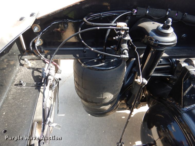 image for item DL2922 2018 Peterbilt 567  semi truck