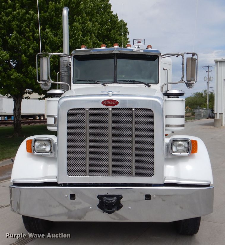 image for item DL8015 2012 Peterbilt 367  semi truck
