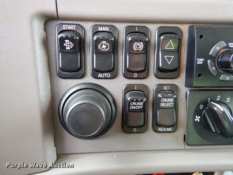 image for item DL8015 2012 Peterbilt 367  semi truck