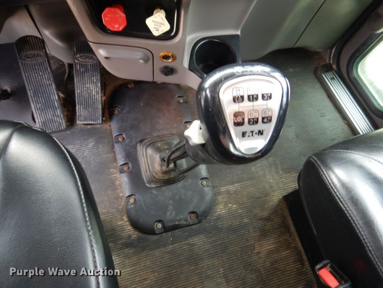 image for item DL8015 2012 Peterbilt 367  semi truck