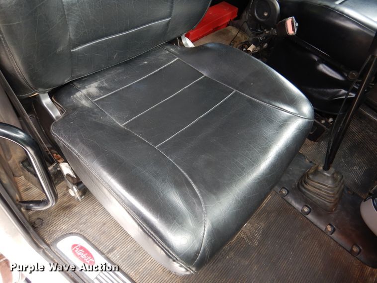 image for item DL8015 2012 Peterbilt 367  semi truck