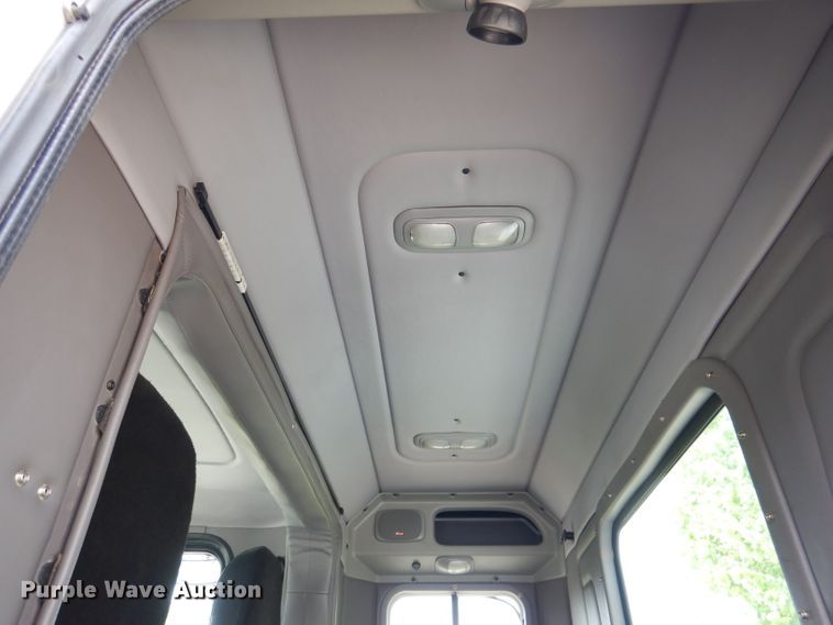 image for item DL8015 2012 Peterbilt 367  semi truck