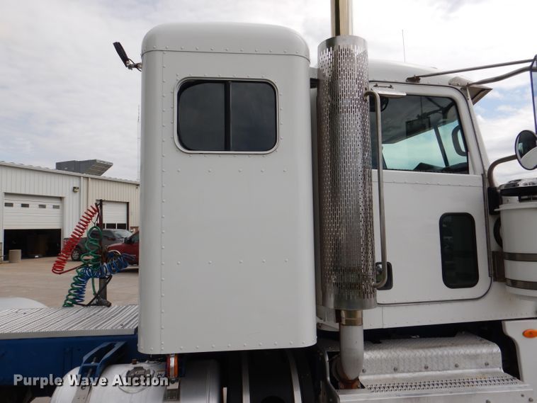 image for item DL8015 2012 Peterbilt 367  semi truck