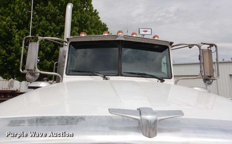 image for item DL8015 2012 Peterbilt 367  semi truck